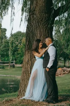 Idaly and Alex love story photography by Fountains of Rome